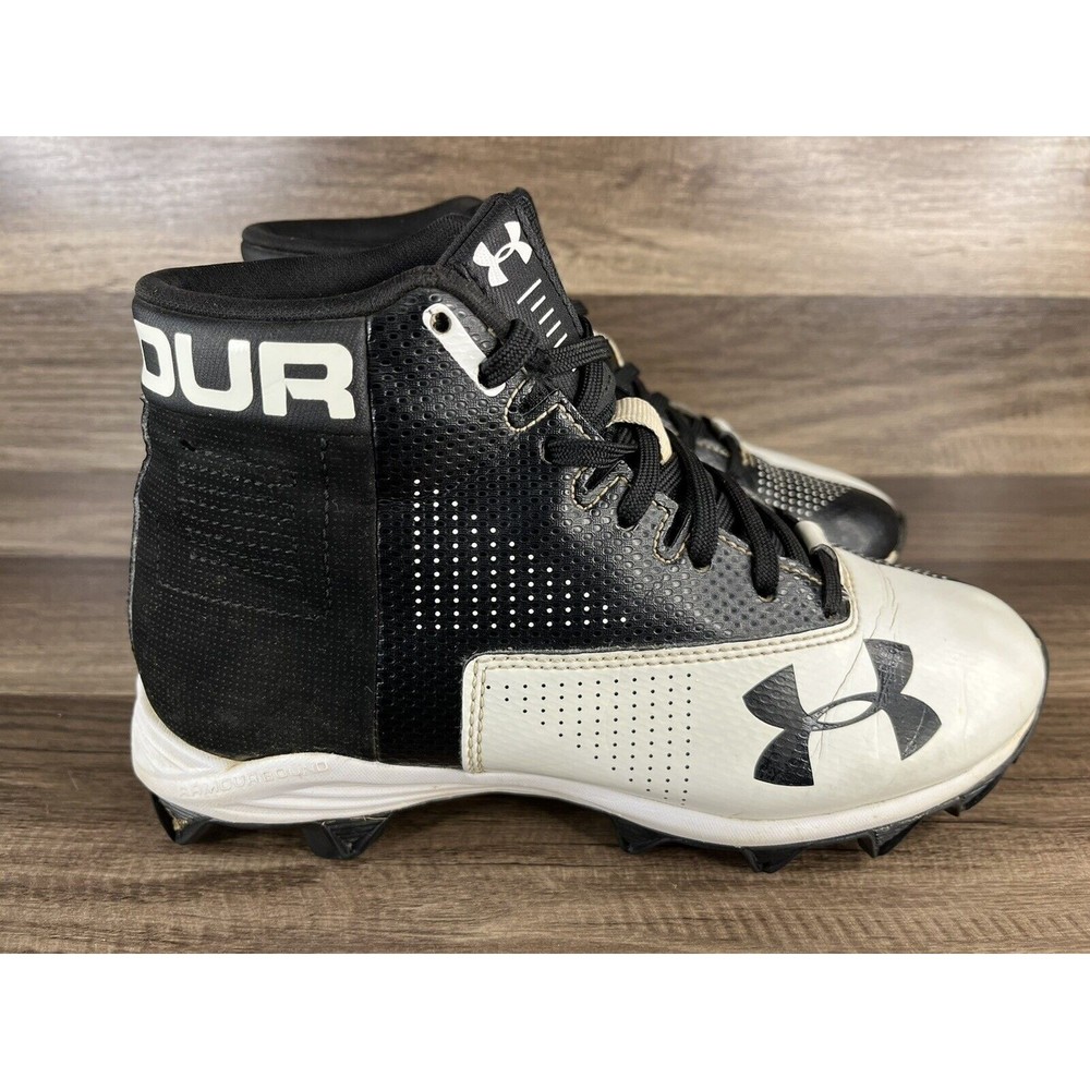 Under Armour Renegade 1289782-011 Black Football Cleats Shoes Youth Size 3 Boys